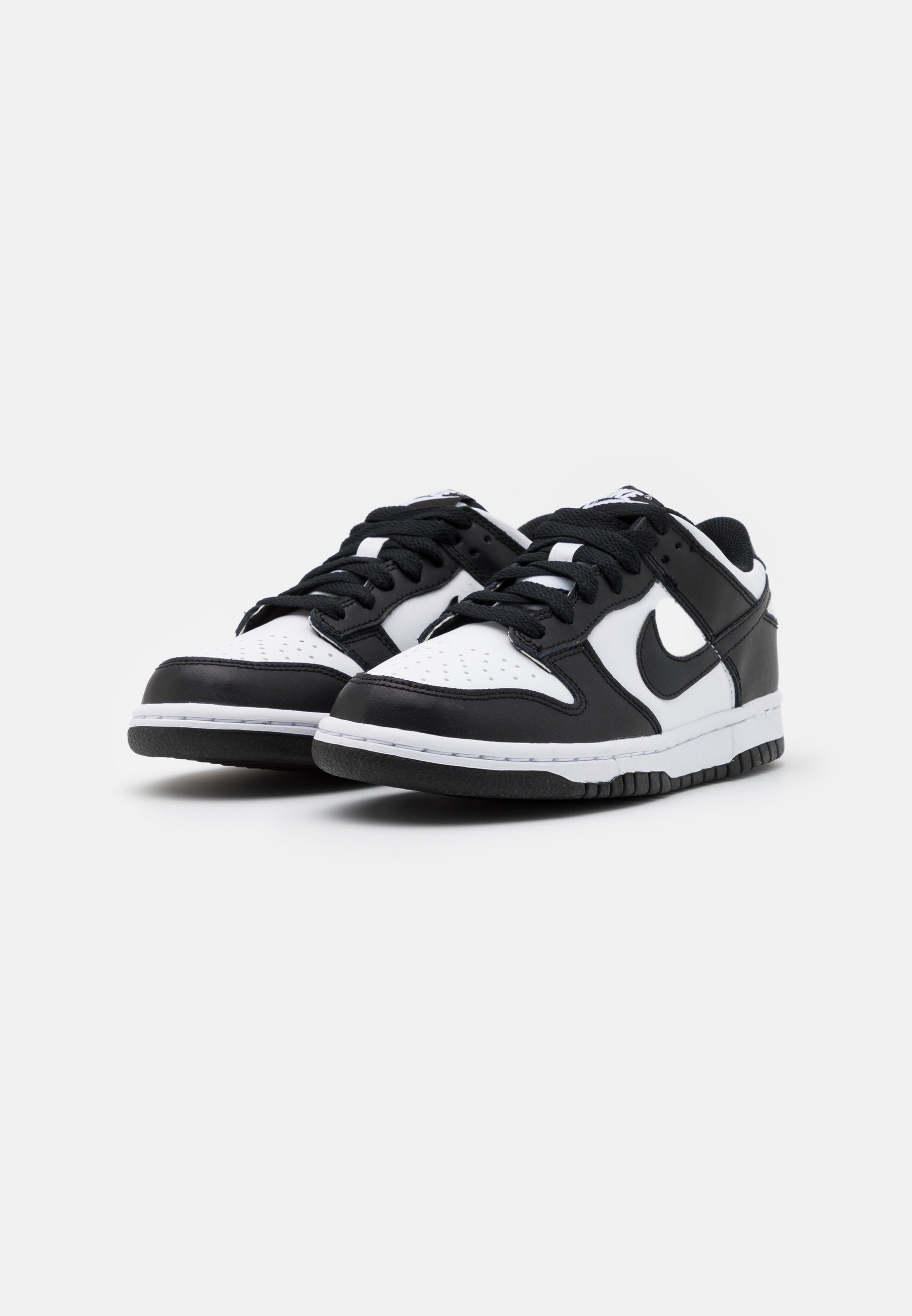 NIKE DUNK