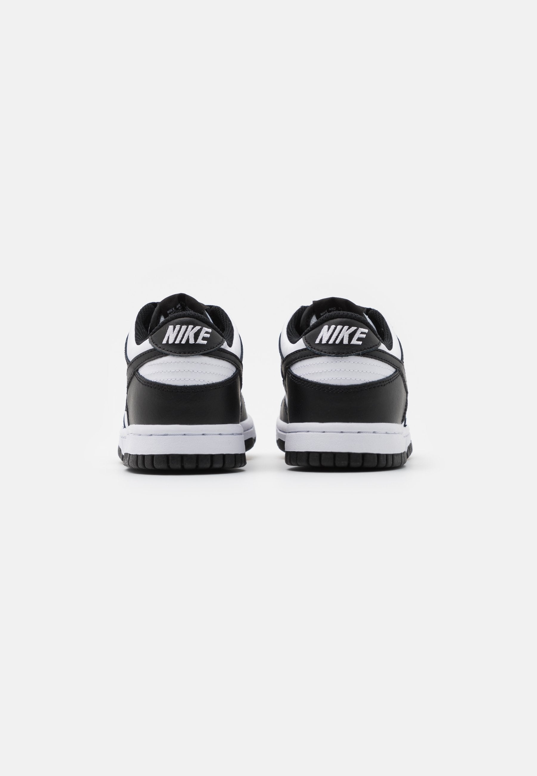 NIKE DUNK