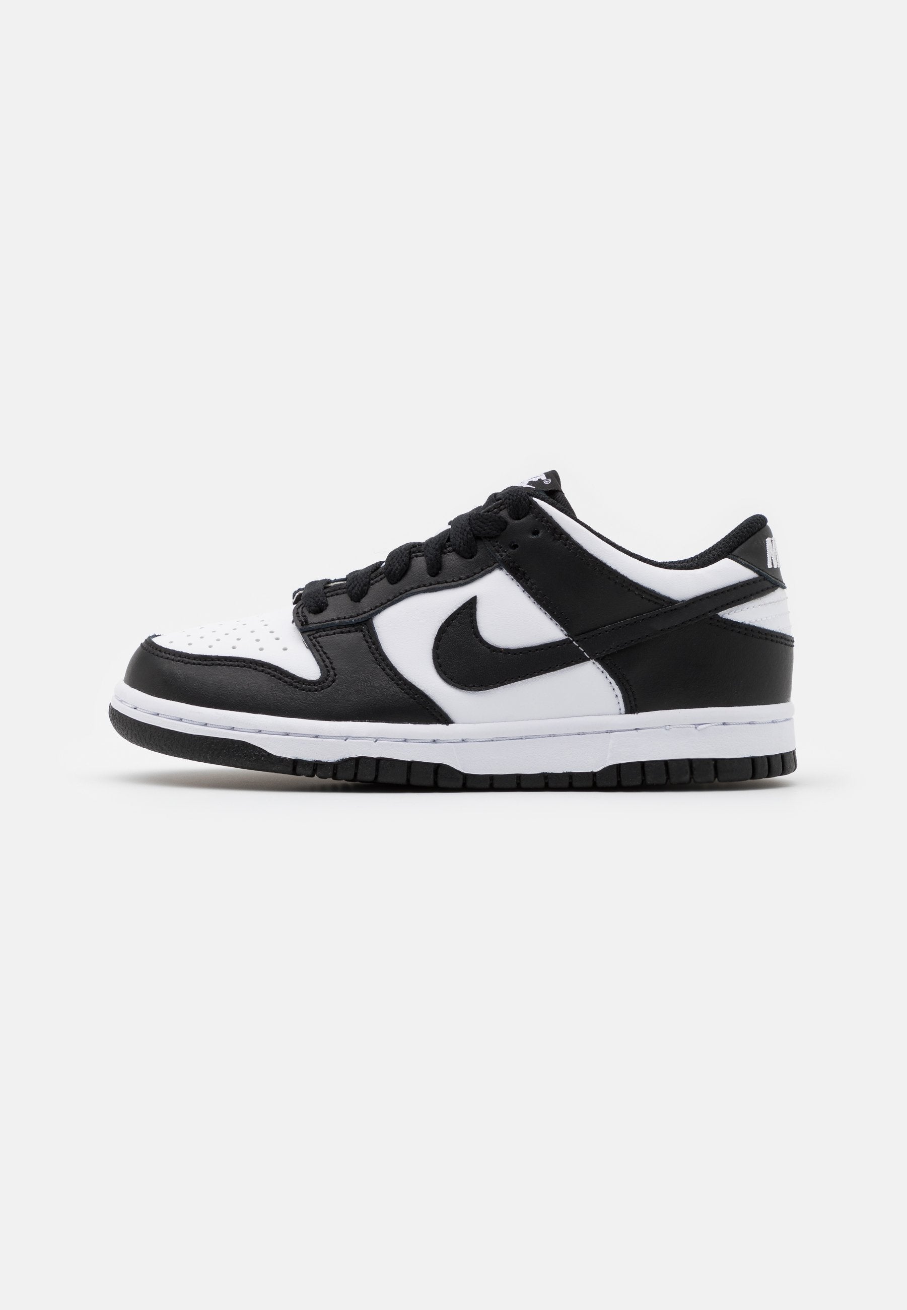 NIKE DUNK